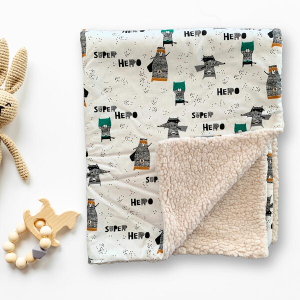couverture en sherpa pour bébé - motif super héro
