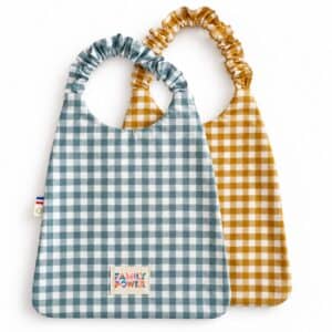 Duo de bavoirs serviettes élastiqués Vichy bleu et curry Timouny