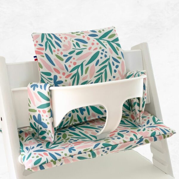 Chaise Tripp Trapp de Stokke et son coussin Flora