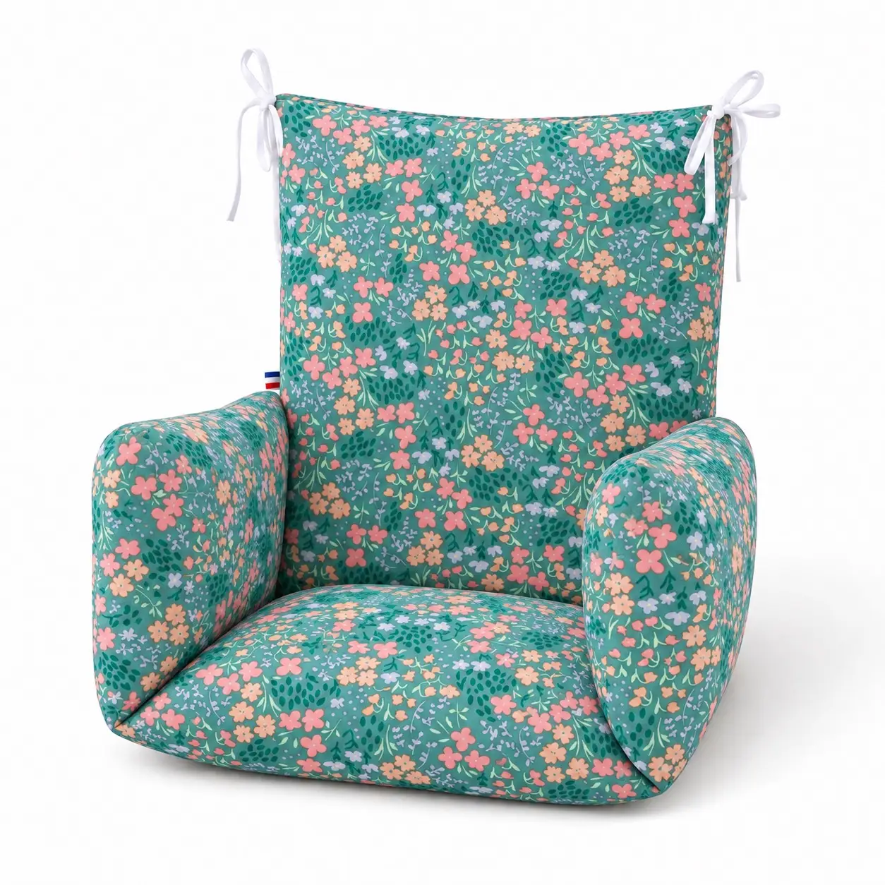 Réducteur chaise haute bois – Liberty 2 Coussin de chaise haute universel Liberty vu de trois quarts, avec assise, dossier et accoudoirs rembourrés.