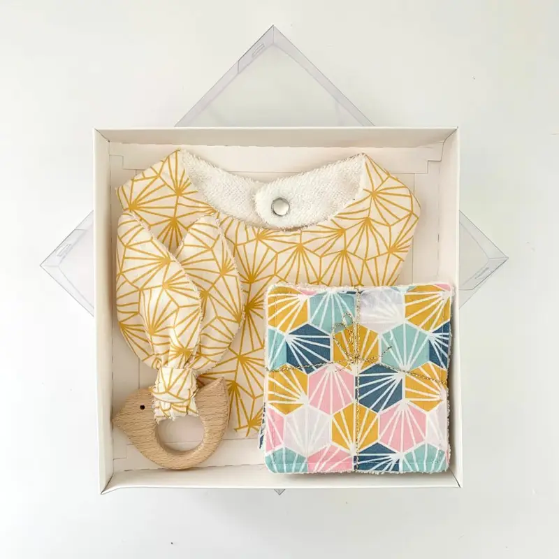 Bavoirs ronds 12 coffret de naissance modèle Origami